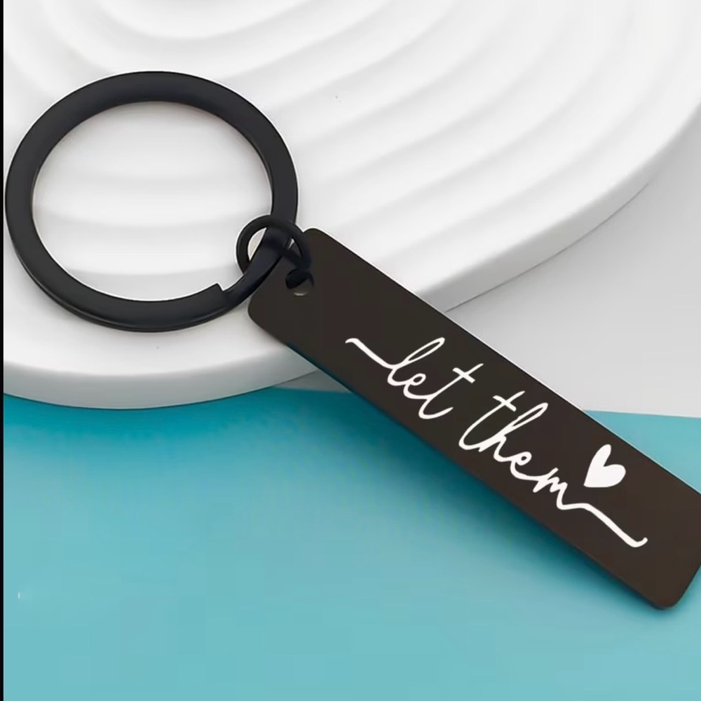 Black Keychain with 'Let Them' wording - Picture 3 of 5